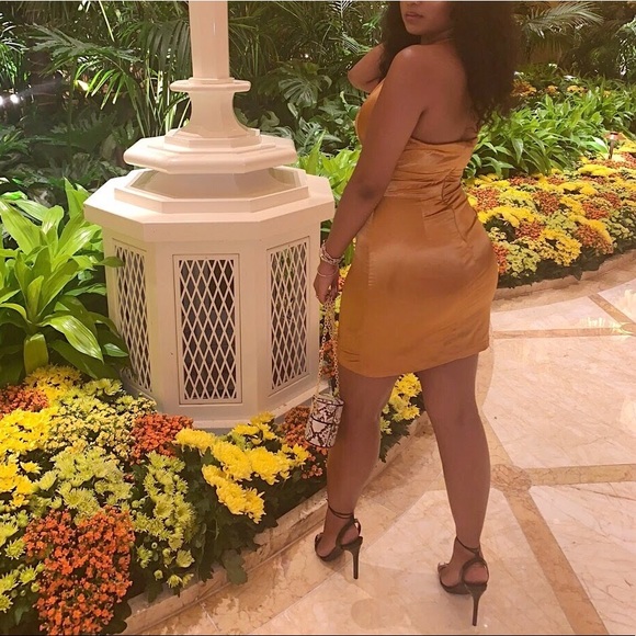 Gold Silky Drape Choker Shift Dress Size Small - Picture 6 of 10